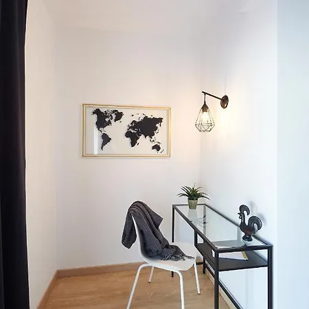 Patio Retreat Apartment Cascais